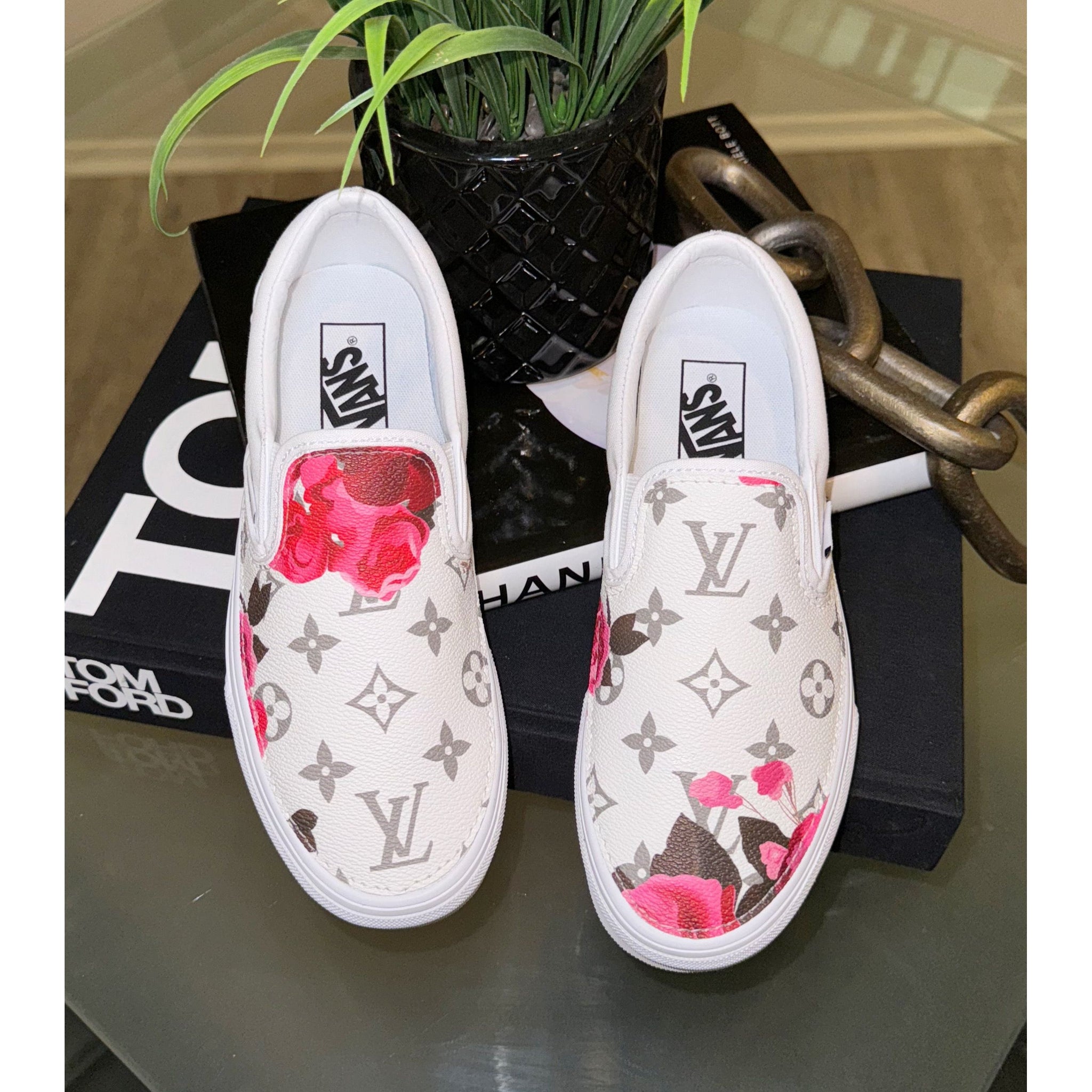 Custom offers Vans -Bad Bunny “Un verano sin ti”