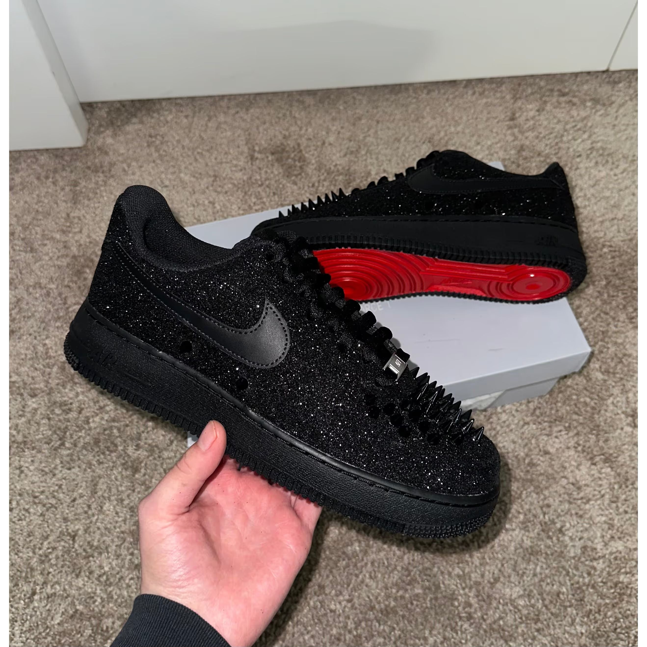 Black air force 1 with sales red bottom